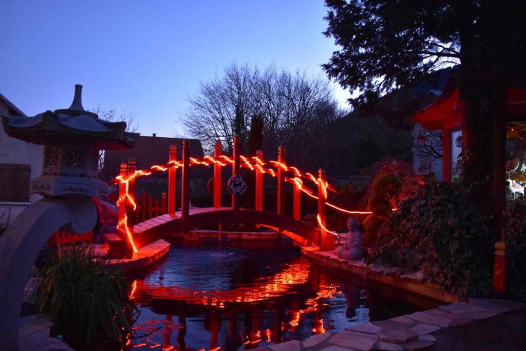 Gite Au Printemps Japonais, Petit Train De La Mure, Parc Des Ecrins Pierre-Chatel Экстерьер фото